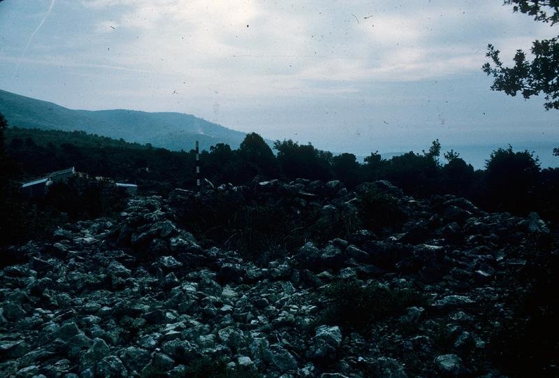 Tumulus croix de Cabris 3 1970